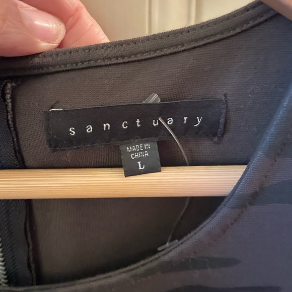 Sanctuary Camo Sleeveless Jumper with Zip Detail Size Large - Picture 8 of 10